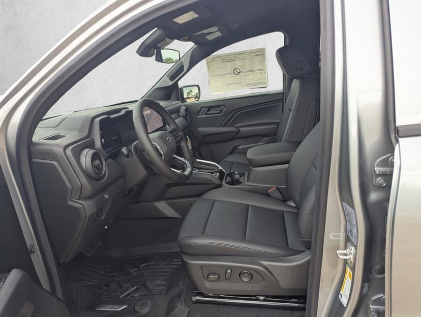2026 Chevrolet Colorado - Image 4