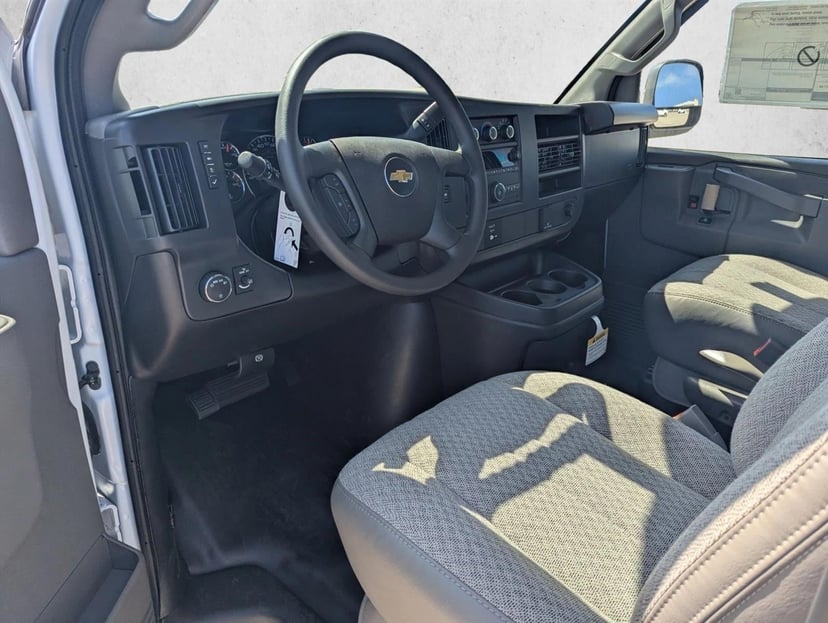 2026 Chevrolet Express Cargo - Image 3