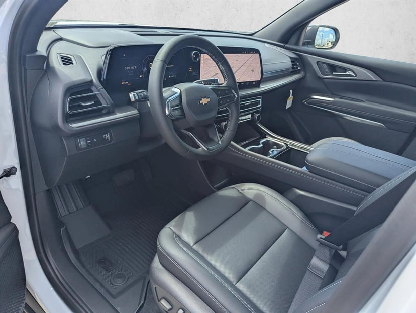 2026 Chevrolet Traverse - Image 3