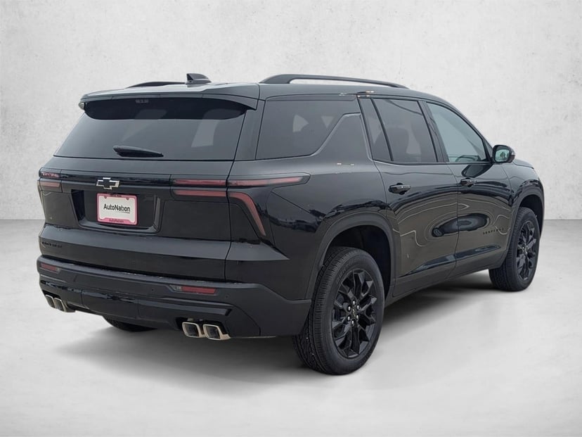 2026 Chevrolet Traverse - Image 2
