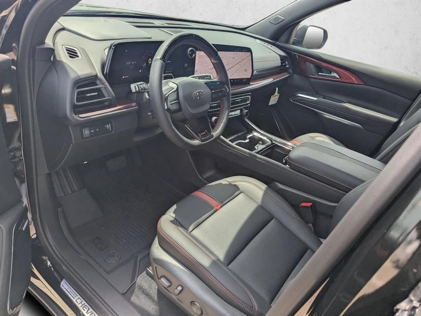 2026 Chevrolet Traverse - Image 3