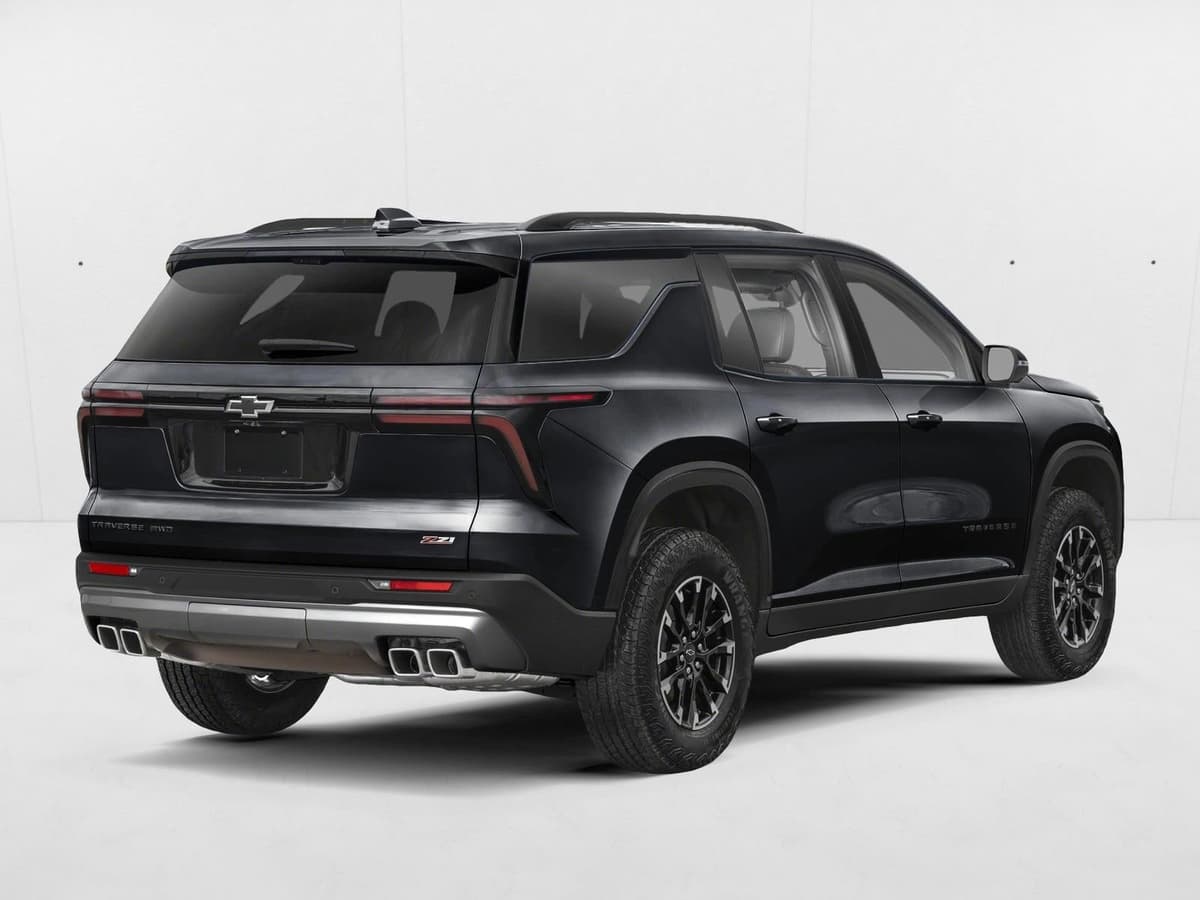 2026 Chevrolet Traverse - Image 2