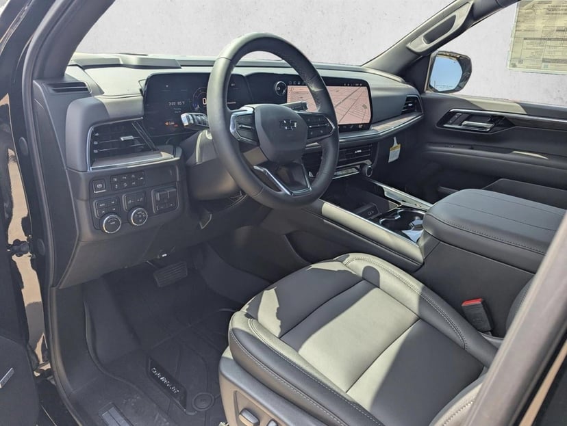 2026 Chevrolet Suburban - Image 3