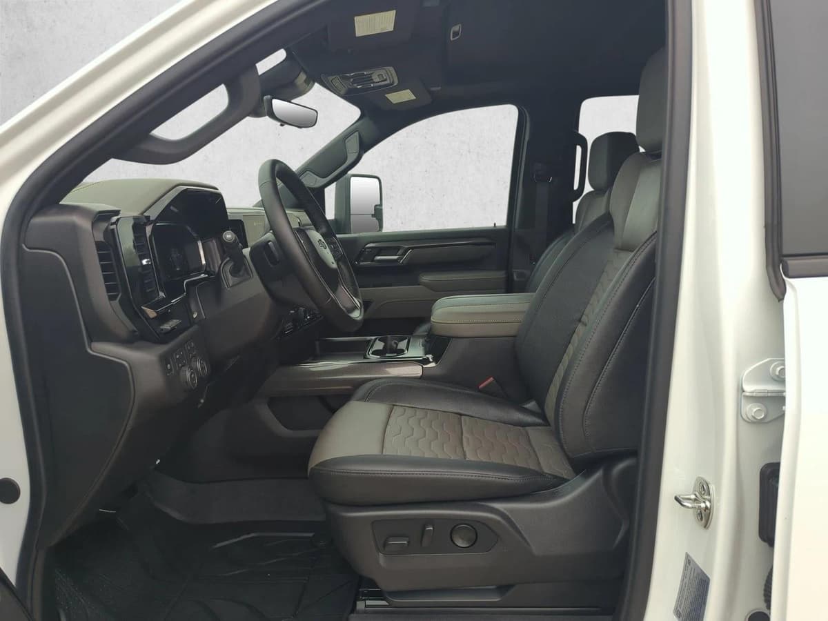 2026 Chevrolet Silverado 2500 HD - Image 4