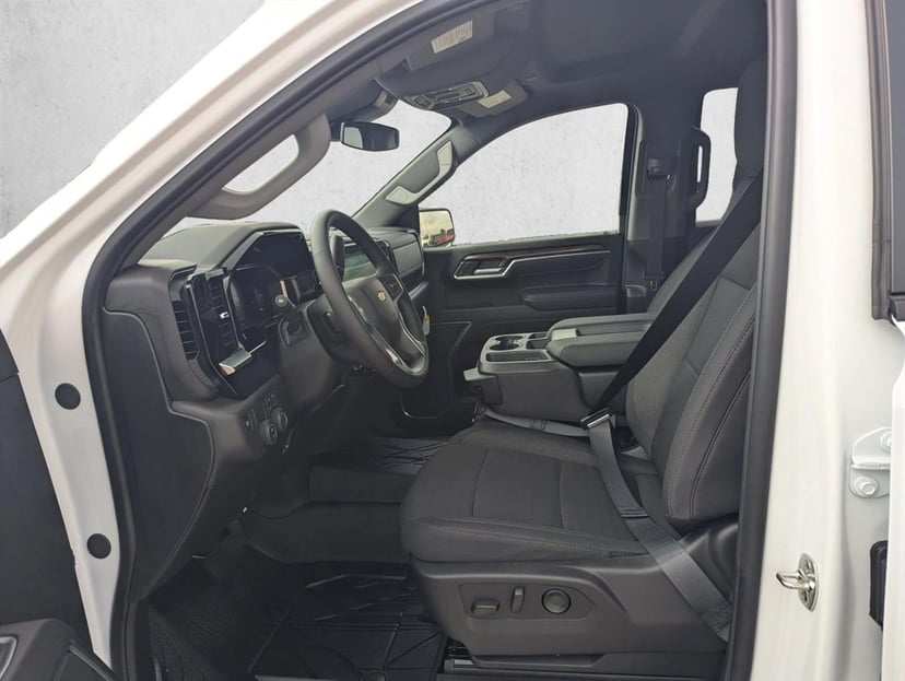 2026 Chevrolet Silverado 1500 - Image 3