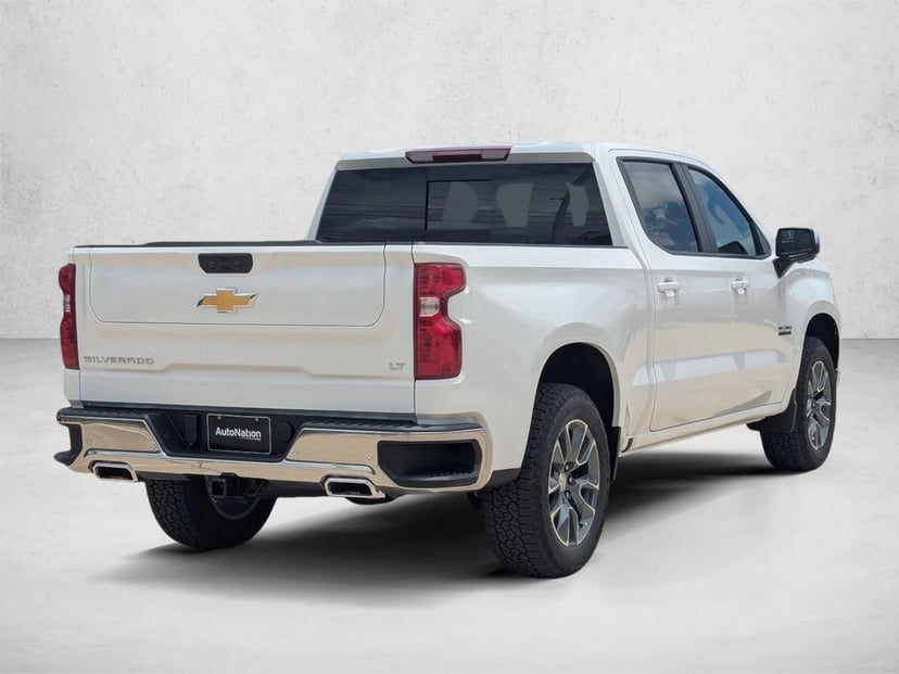 2026 Chevrolet Silverado 1500 - Image 2