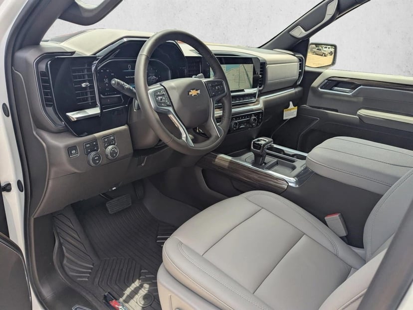 2026 Chevrolet Silverado 1500 - Image 3