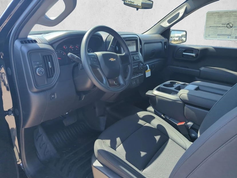 2026 Chevrolet Silverado 1500 - Image 3