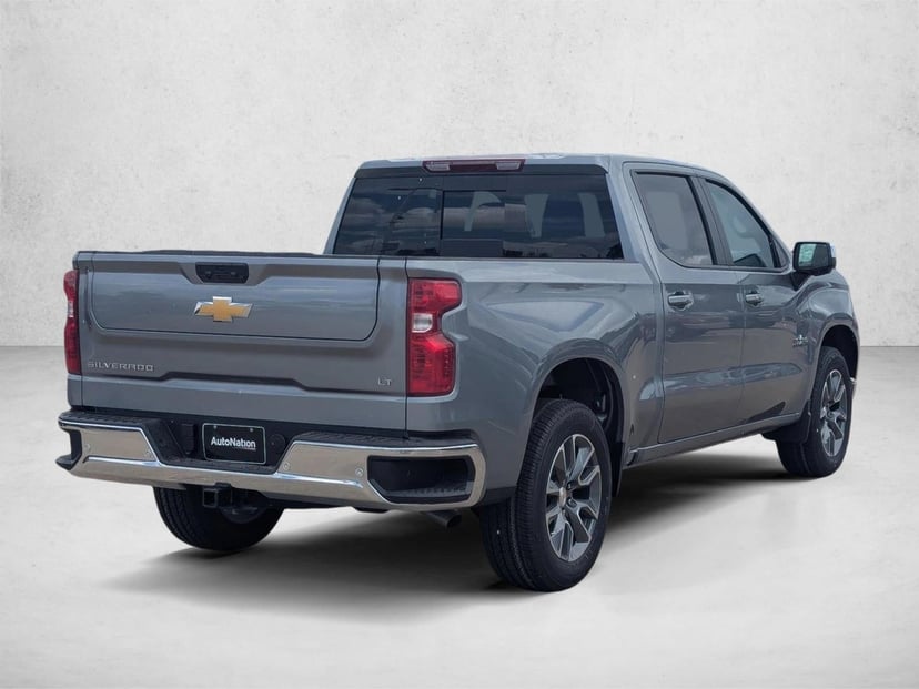 2026 Chevrolet Silverado 1500 - Image 2