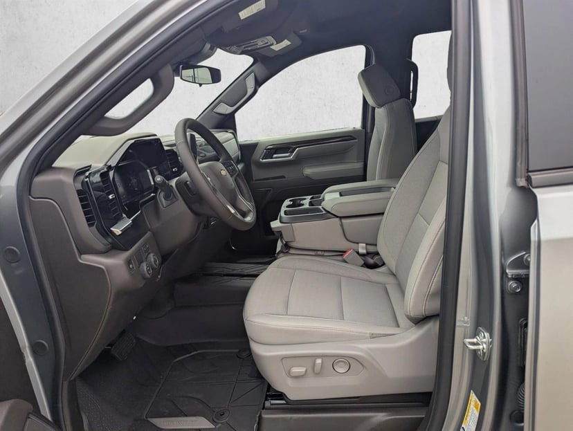 2026 Chevrolet Silverado 1500 - Image 4