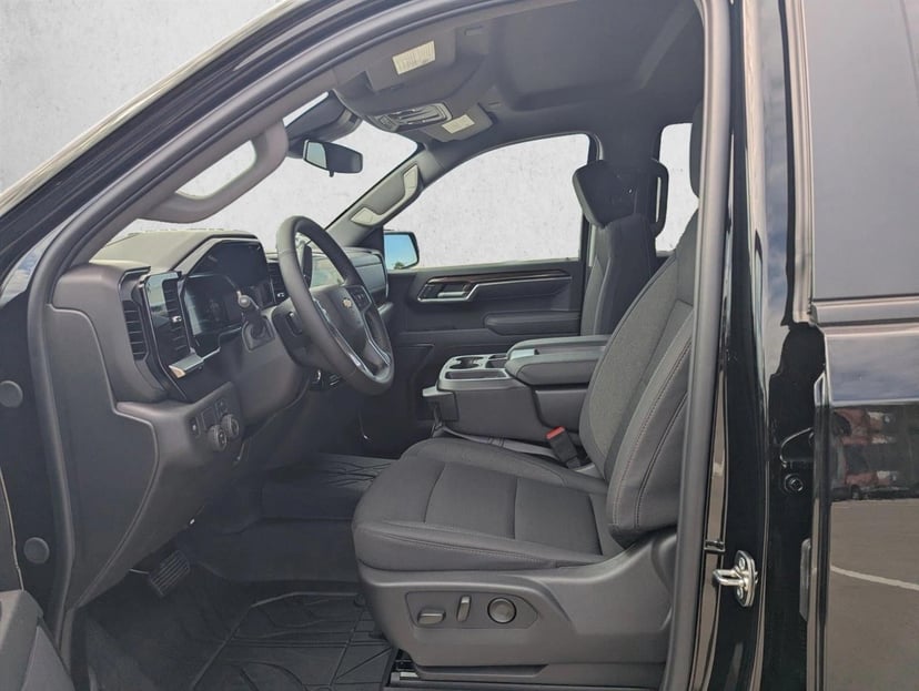 2026 Chevrolet Silverado 1500 - Image 3