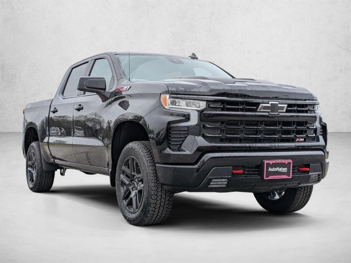 2026 Chevrolet Silverado 1500 - Image 3