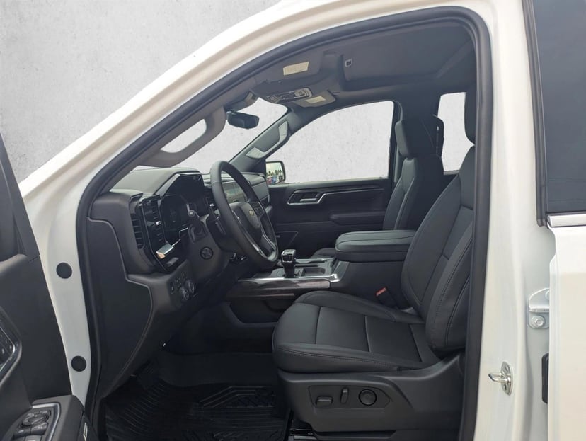 2026 Chevrolet Silverado 1500 - Image 4