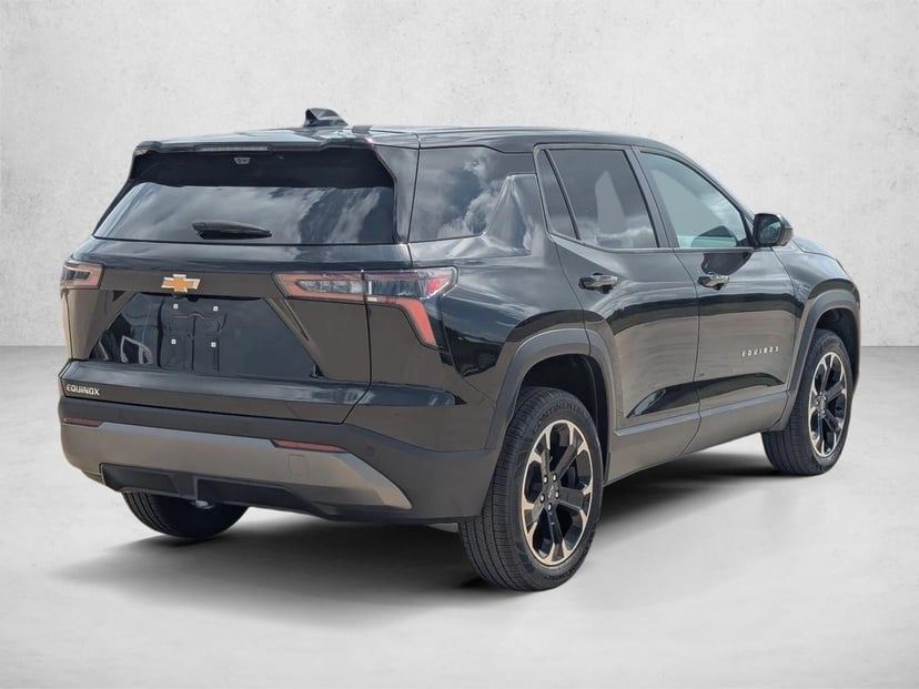2026 Chevrolet Equinox - Image 2