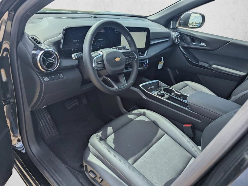 2026 Chevrolet Equinox - Image 3