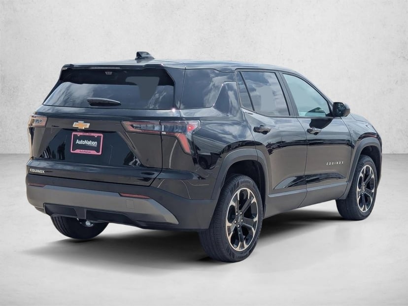 2026 Chevrolet Equinox - Image 2