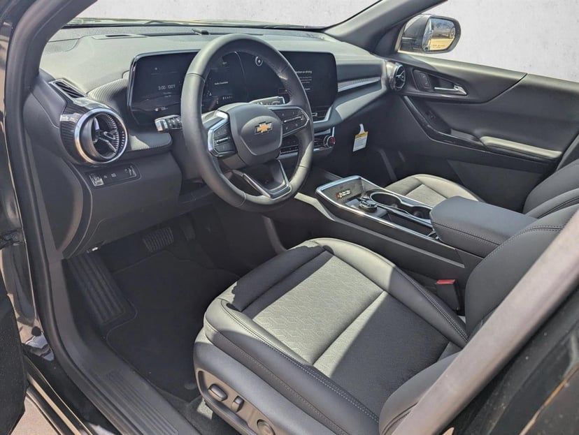 2026 Chevrolet Equinox - Image 3