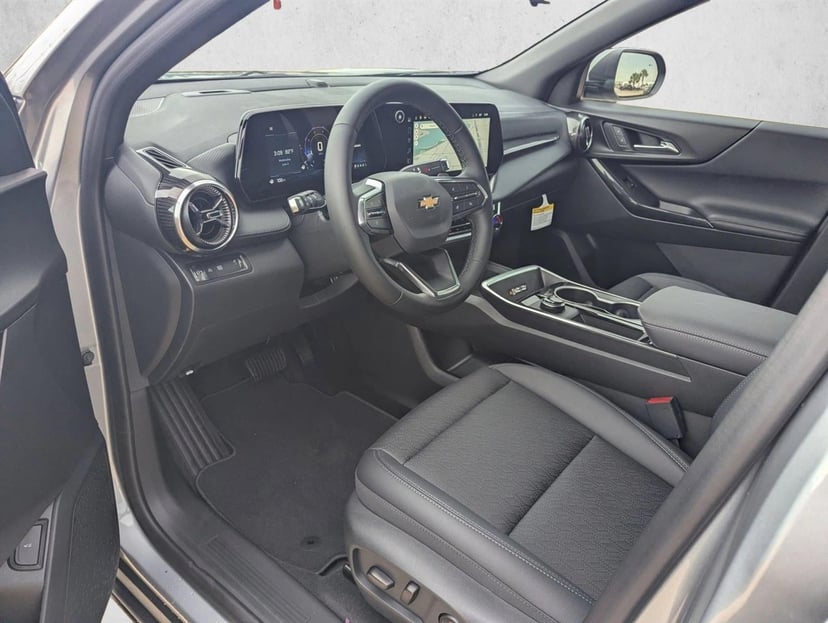 2026 Chevrolet Equinox - Image 3