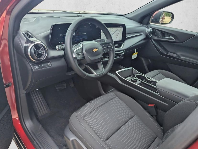 2026 Chevrolet Equinox - Image 3