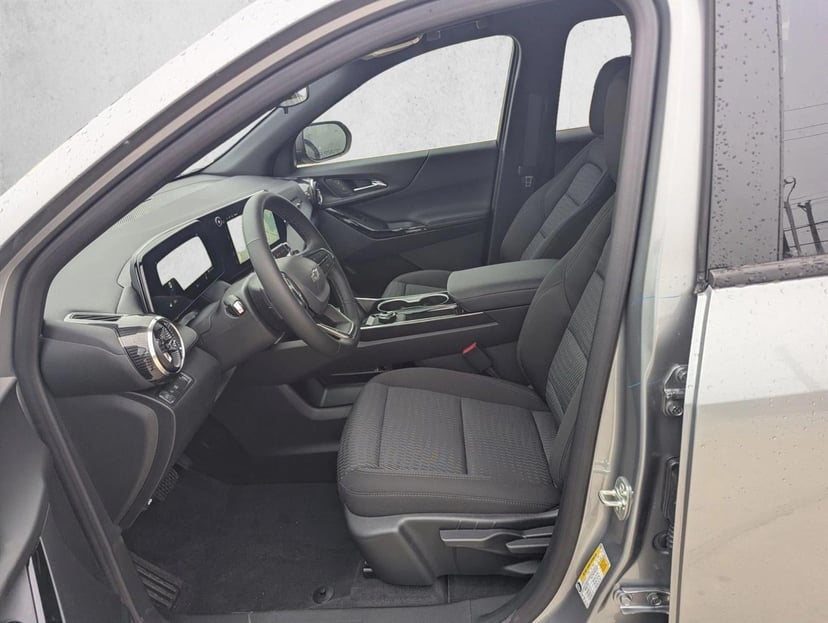 2026 Chevrolet Equinox - Image 3