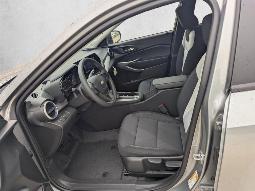 2026 Chevrolet Trax - Image 5
