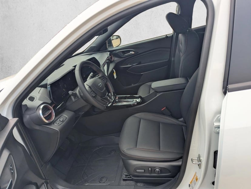 2026 Chevrolet Trax - Image 4
