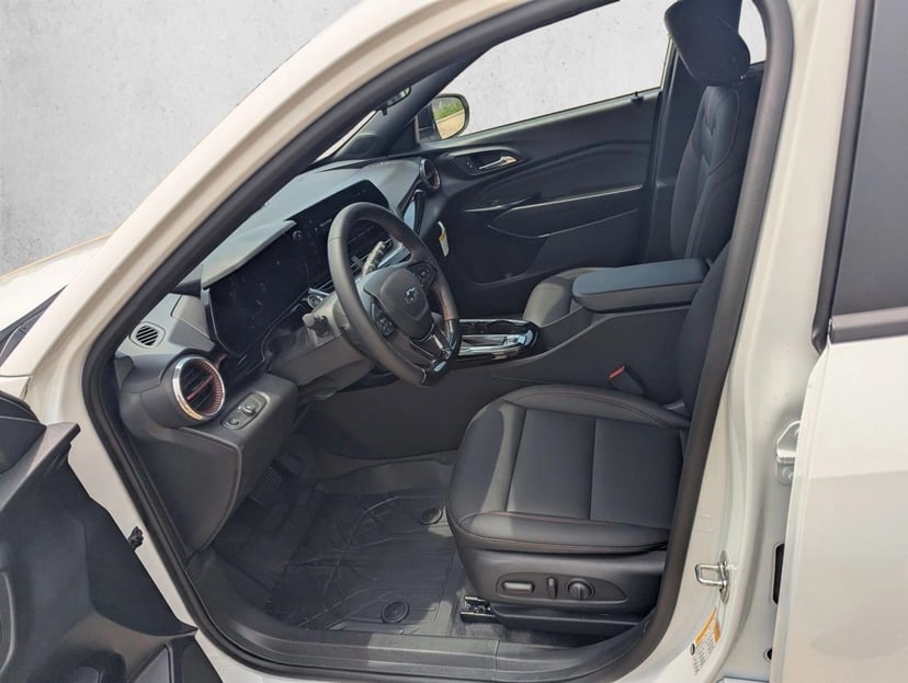 2026 Chevrolet Trax - Image 4