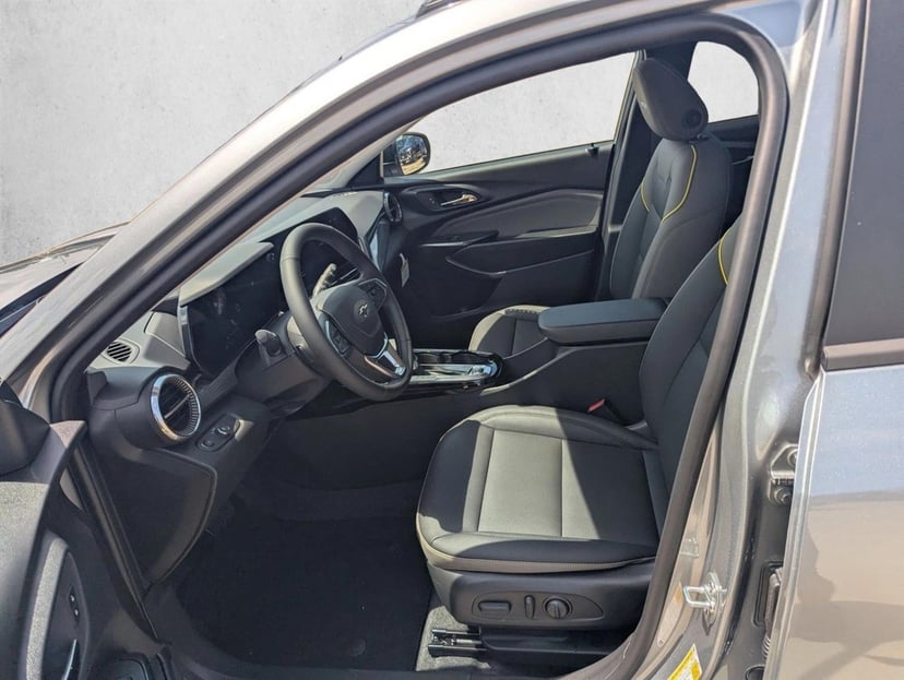 2026 Chevrolet Trax - Image 4