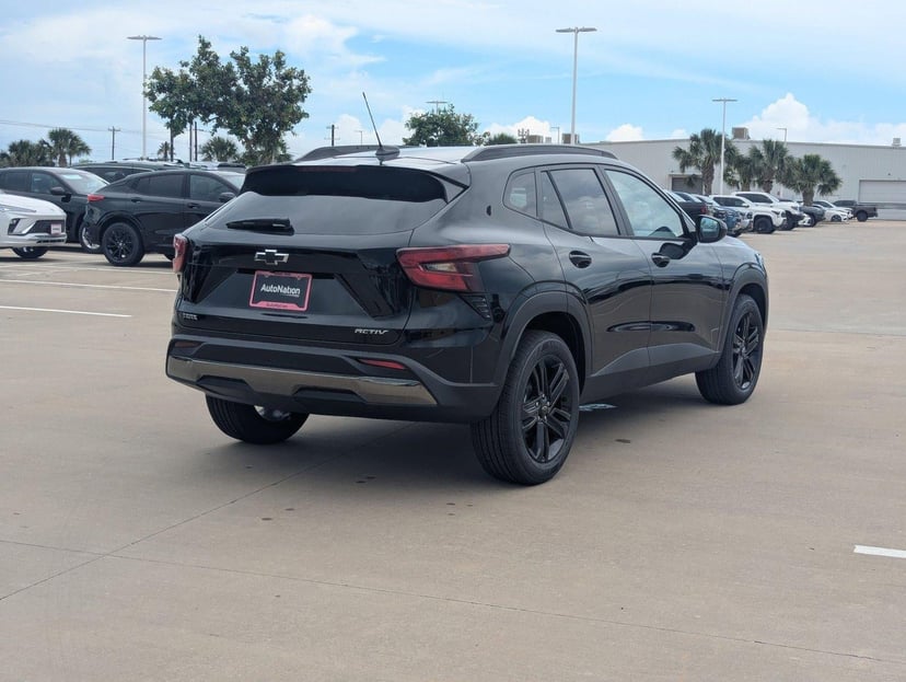 2026 Chevrolet Trax - Image 2
