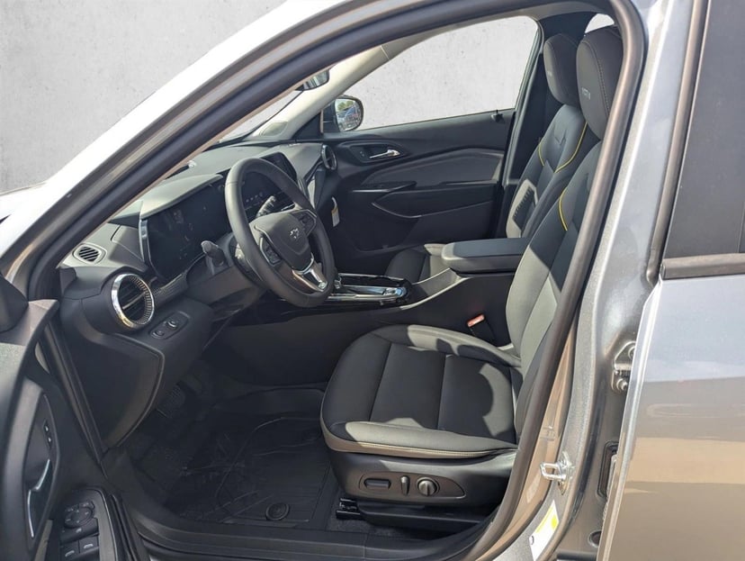 2026 Chevrolet Trax - Image 4