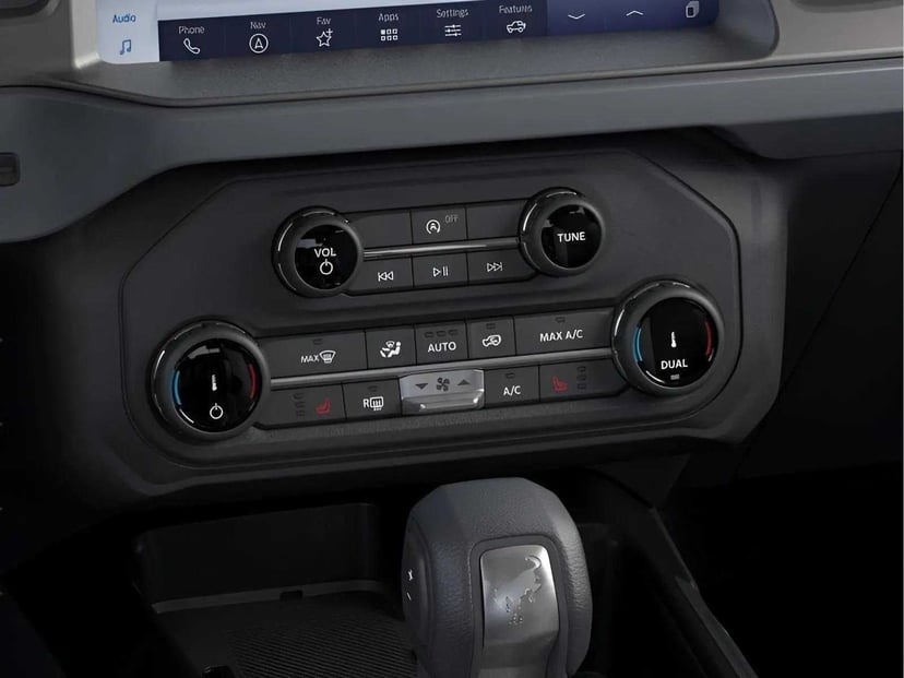 2026 Ford Bronco - Image 16