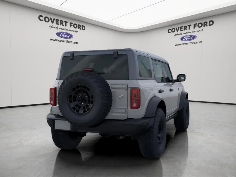 2026 Ford Bronco - Image 8