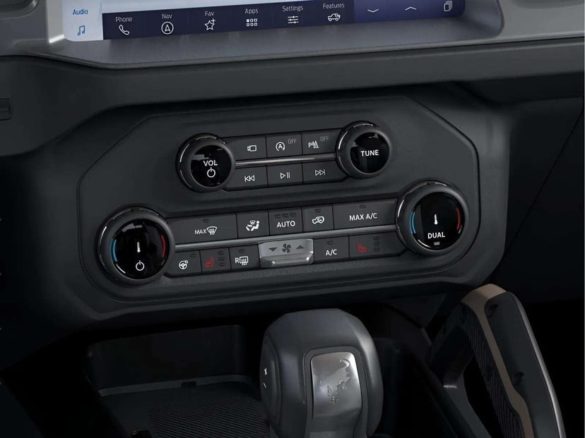 2026 Ford Bronco - Image 15