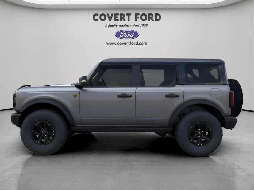 2025 Ford Bronco - Image 3