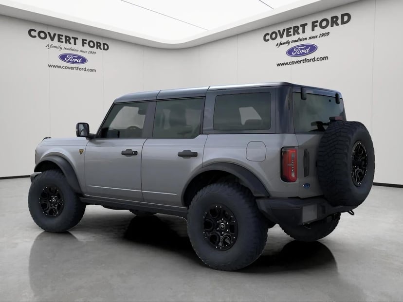 2025 Ford Bronco - Image 4