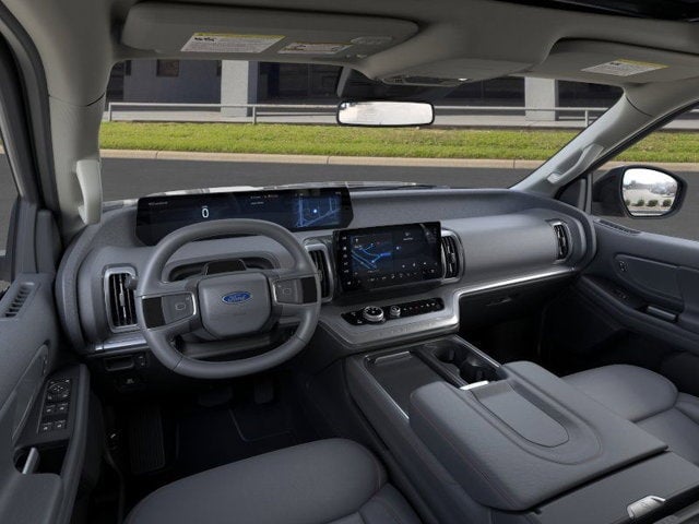 2026 Ford Expedition - Image 32