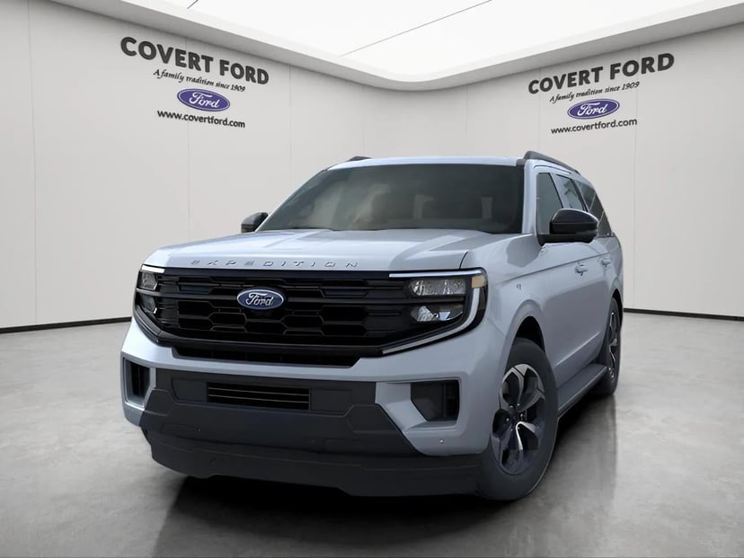 2026 Ford Expedition - Image 2