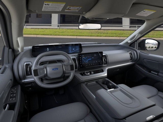 2026 Ford Expedition - Image 32