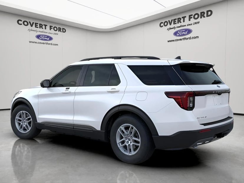 2026 Ford Explorer - Image 6