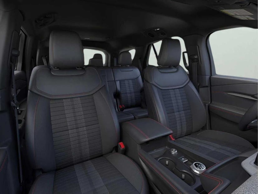 2026 Ford Explorer - Image 10