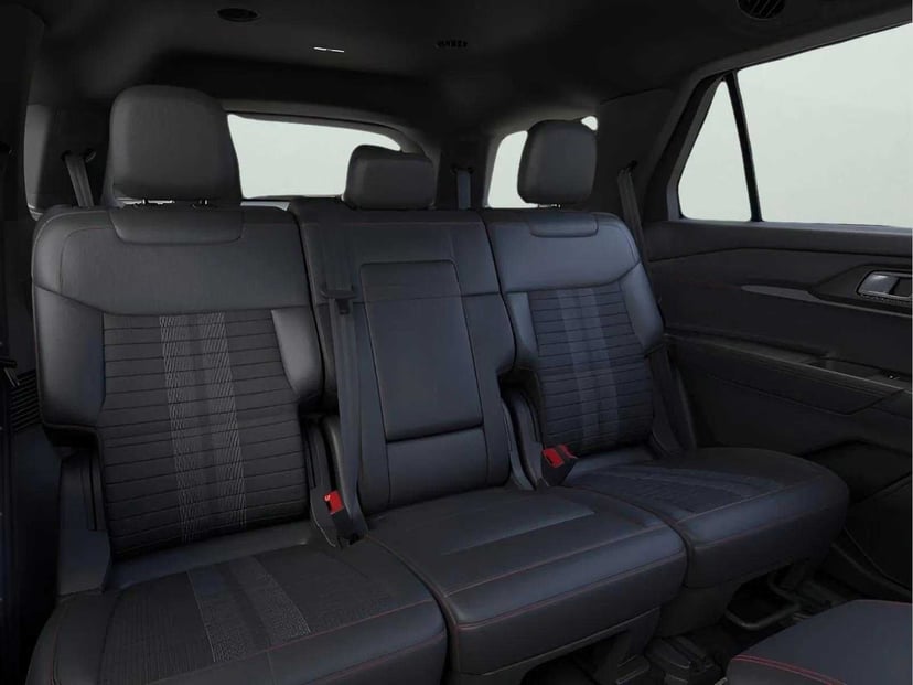 2026 Ford Explorer - Image 11