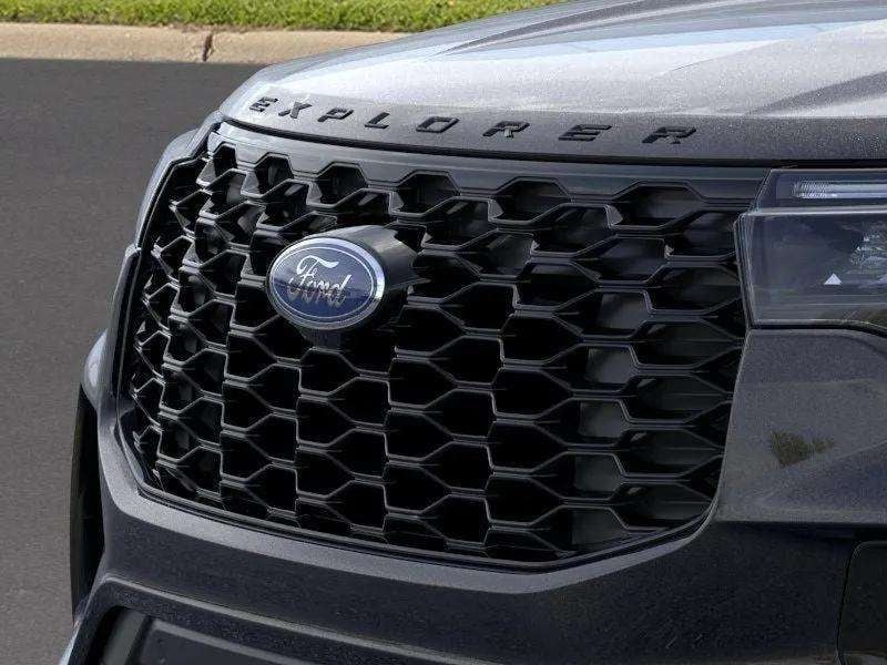 2026 Ford Explorer - Image 15