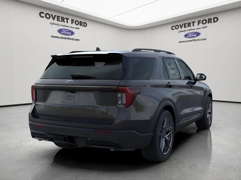 2026 Ford Explorer - Image 6