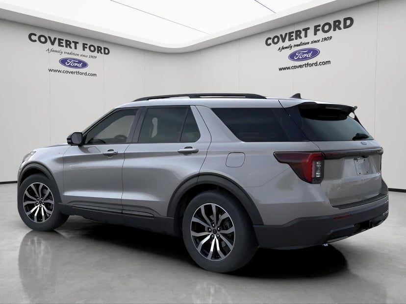 2026 Ford Explorer - Image 4