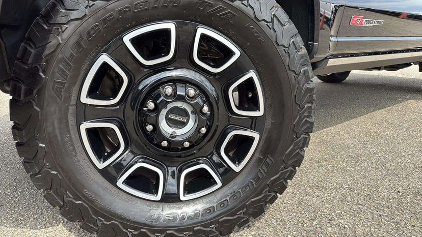 2026 Ford F-250SD - Image 10