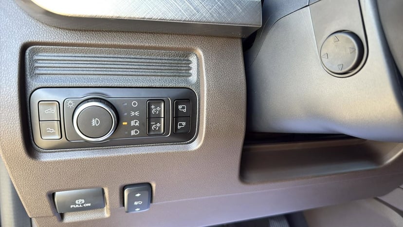 2026 Ford F-350SD - Image 11