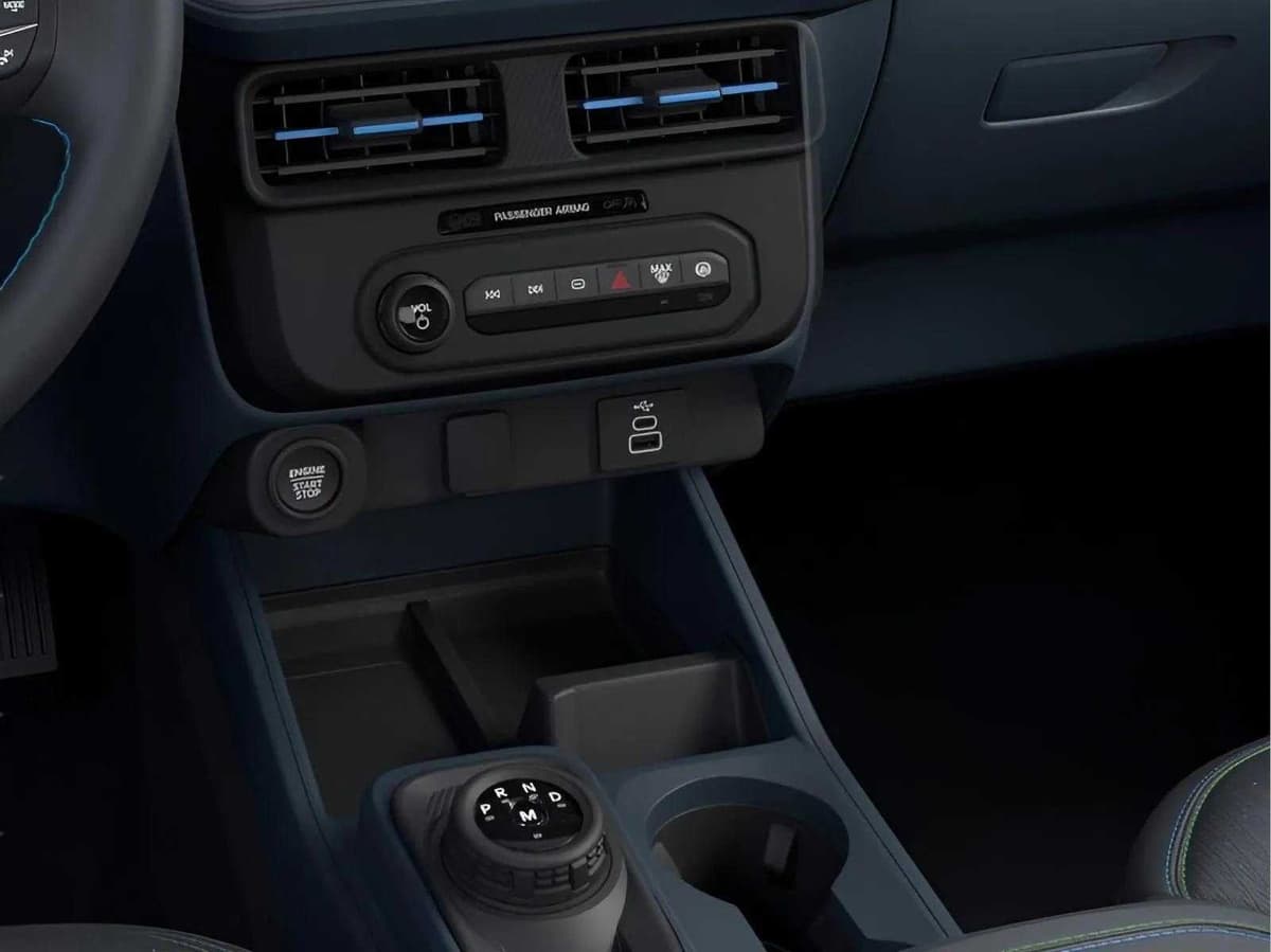 2026 Ford Maverick - Image 16