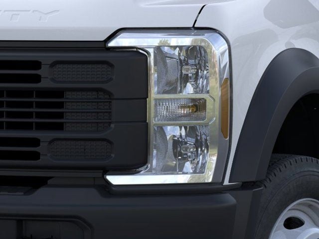 2026 Ford F-450SD - Image 18