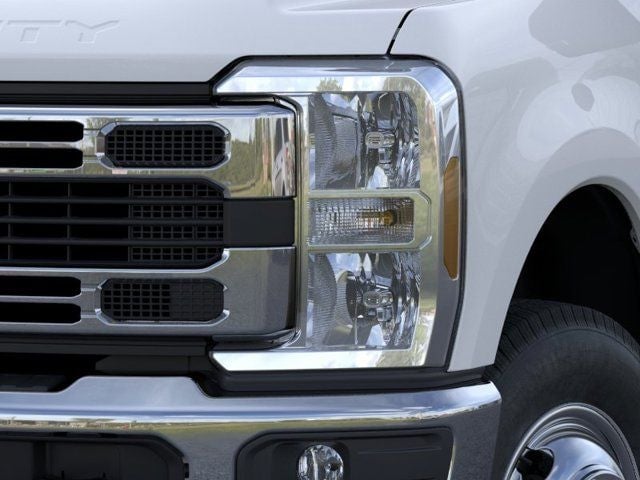 2026 Ford F-350SD - Image 18