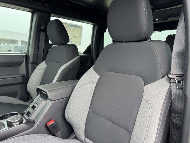2026 Ford Bronco - Image 13